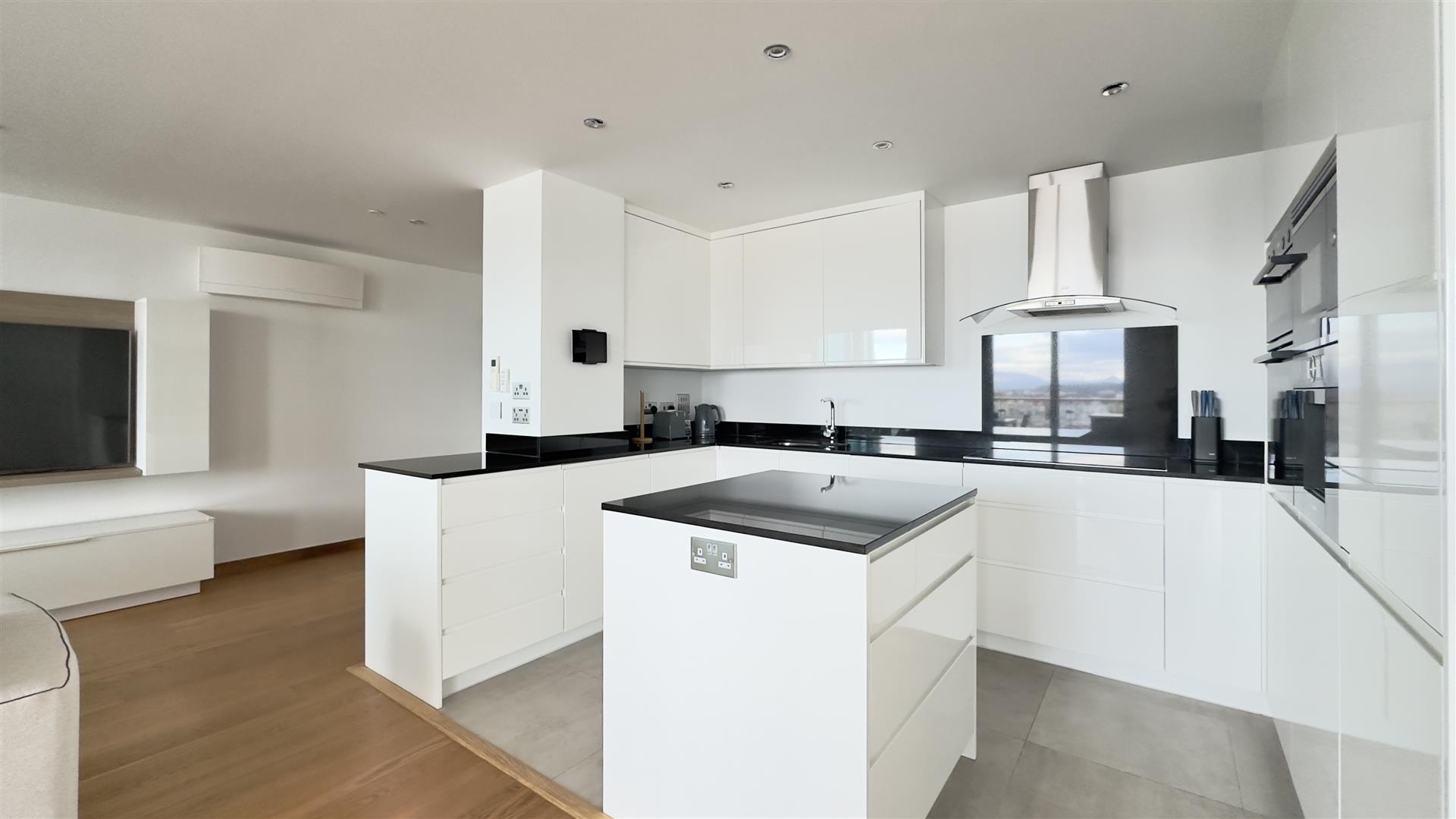 Image of Apartment - 3 Bedrooms - 4 Bathrooms for Rental in Imperial Ocean Plaza-Gibraltar, Image 14